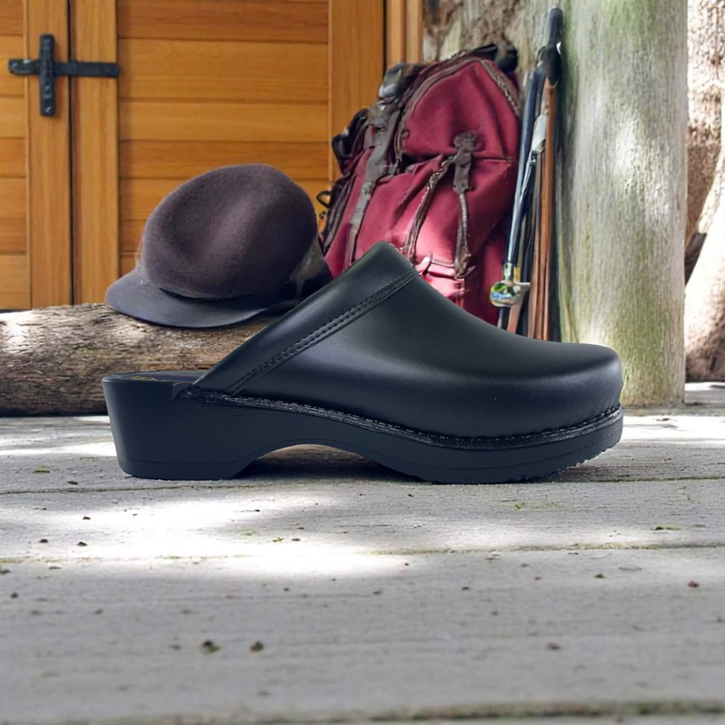 825.728.700_Werner_Stauffacher_black_a